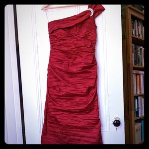 Alex Evenings red one-shoulder taffeta gown